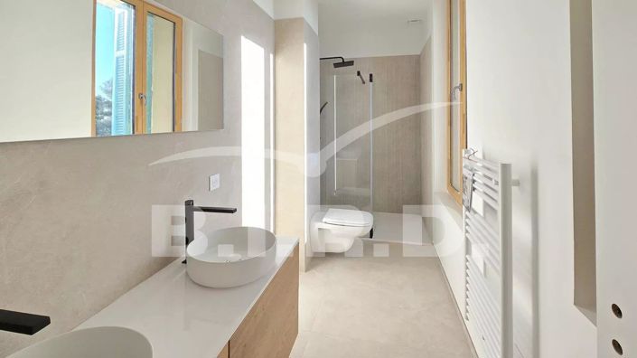 Image No.12-4 Bed House for sale