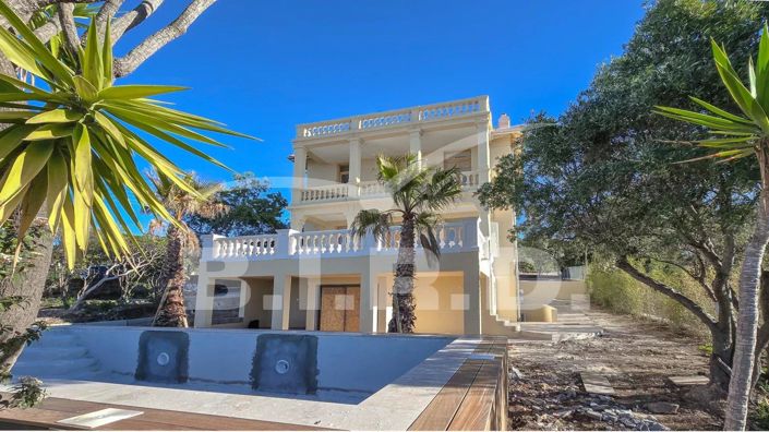 Image No.2-4 Bed House for sale