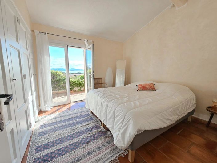 Image No.10-4 Bed House for sale