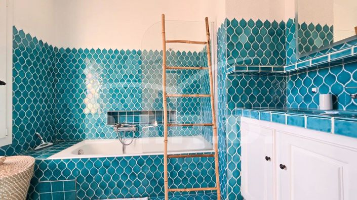 Image No.16-4 Bed House for sale