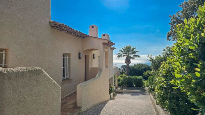 Image No.18-4 Bed House for sale