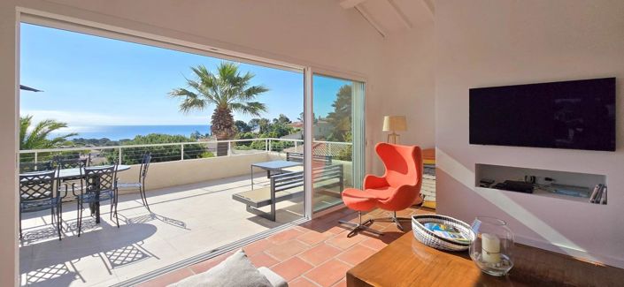 Image No.2-4 Bed House for sale