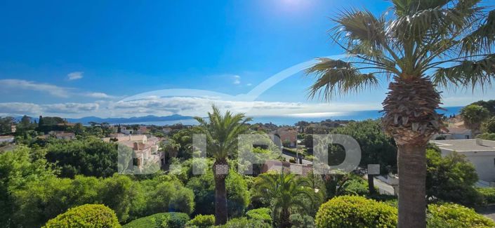 Image No.20-4 Bed House for sale