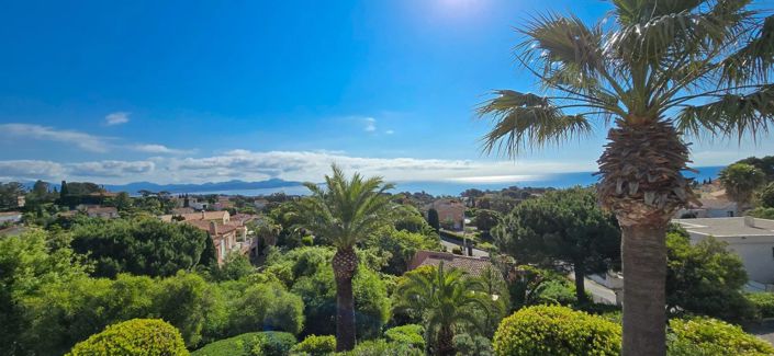 Image No.20-4 Bed House for sale