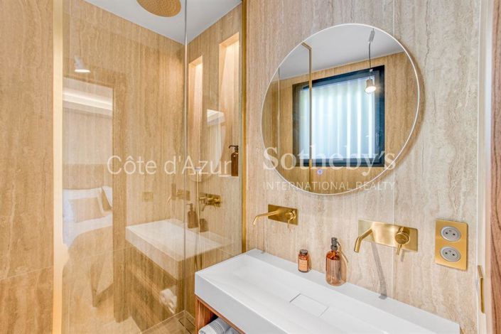 Image No.9-4 Bed Property for sale