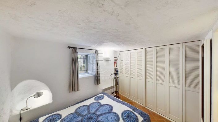 Image No.4-2 Bed House for sale