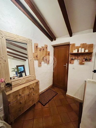 Image No.8-2 Bed House for sale
