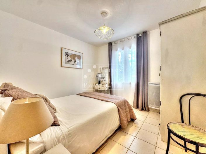 Image No.25-5 Bed House for sale