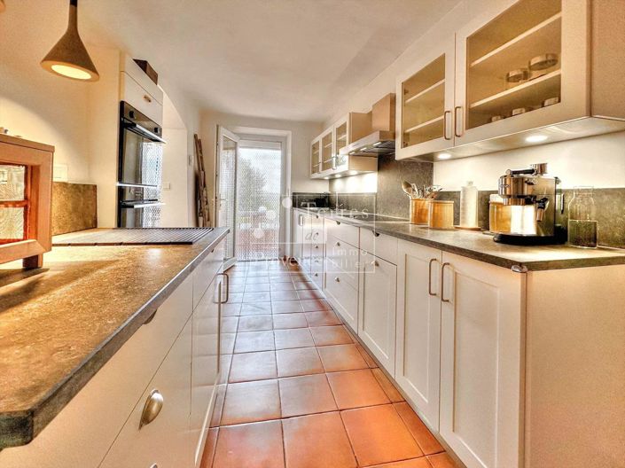 Image No.7-3 Bed House for sale