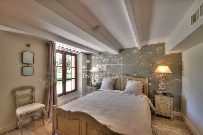 Image No.11-5 Bed House for sale