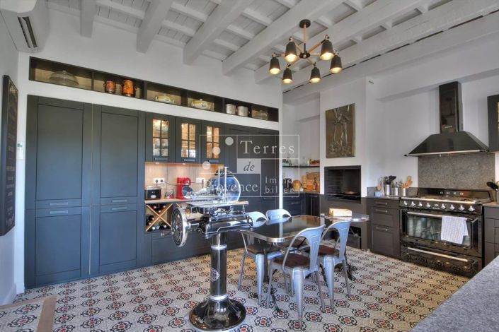 Image No.16-5 Bed House for sale