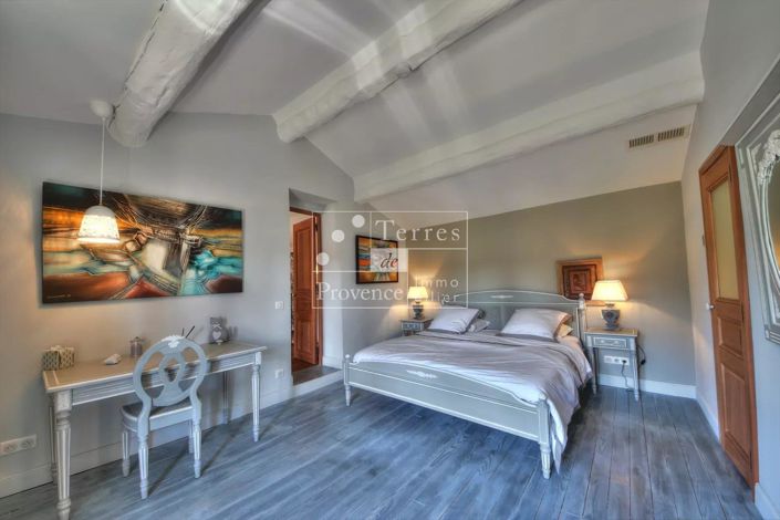 Image No.18-5 Bed House for sale