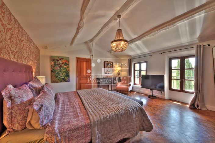 Image No.20-5 Bed House for sale