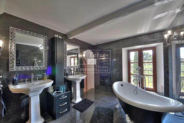 Image No.21-5 Bed House for sale