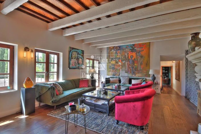 Image No.9-5 Bed House for sale