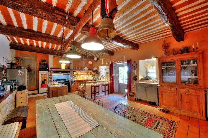 Image No.10-9 Bed House for sale