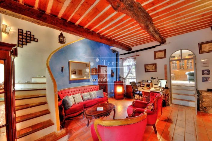 Image No.7-9 Bed House for sale