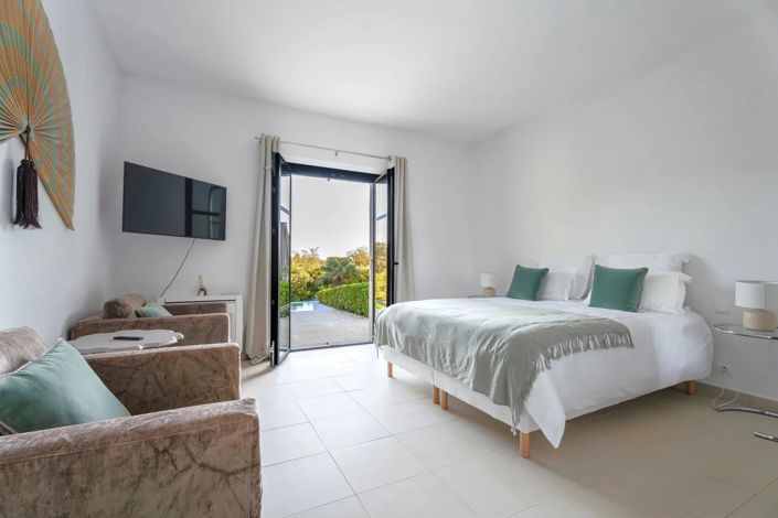 Image No.10-4 Bed House for sale