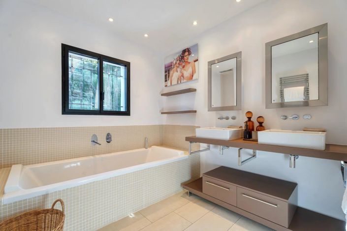 Image No.13-4 Bed House for sale