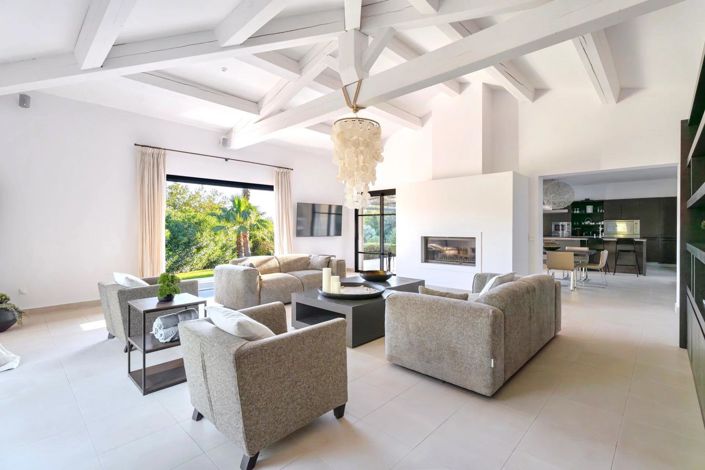 Image No.6-4 Bed House for sale