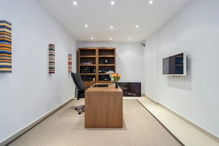 Image No.9-4 Bed House for sale