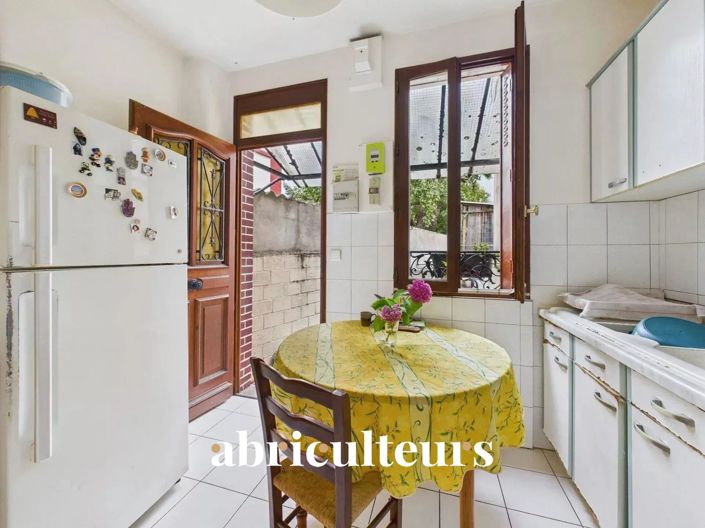 Image No.10-2 Bed House for sale