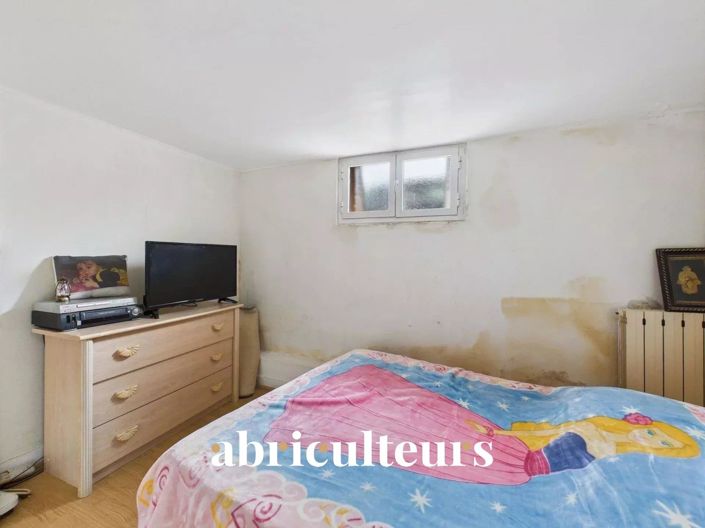 Image No.18-2 Bed House for sale