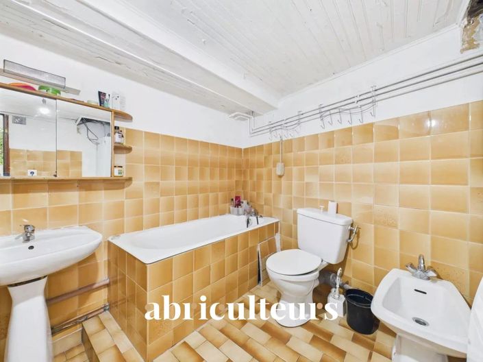 Image No.20-2 Bed House for sale