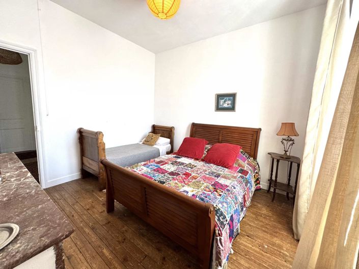 Image No.12-5 Bed House for sale