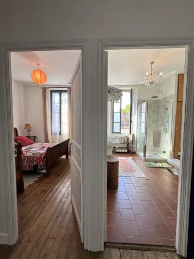 Image No.18-5 Bed House for sale