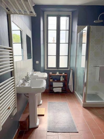 Image No.21-5 Bed House for sale