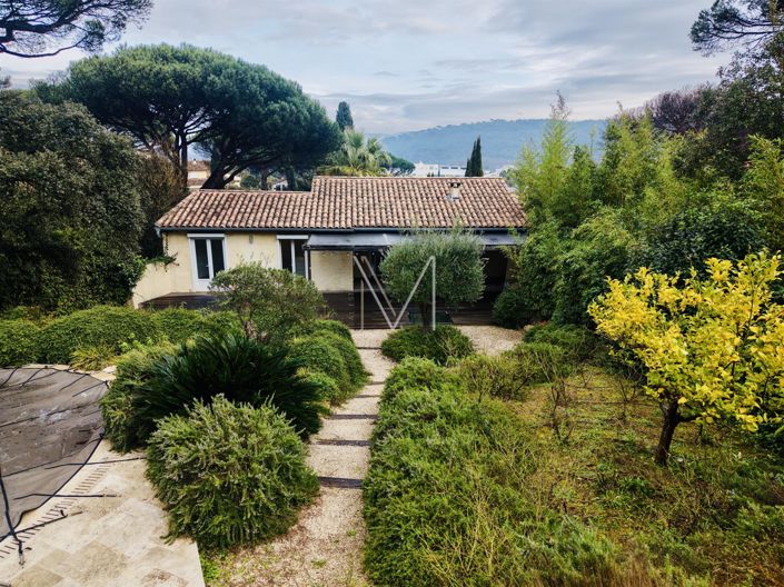 Image No.19-4 Bed House for sale