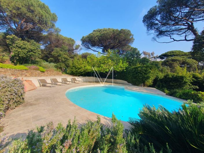 Image No.3-4 Bed House for sale