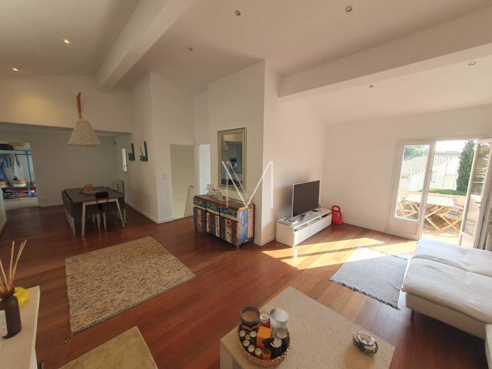 Image No.5-4 Bed House for sale