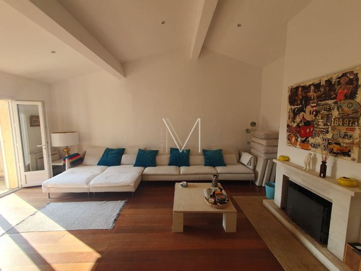 Image No.6-4 Bed House for sale