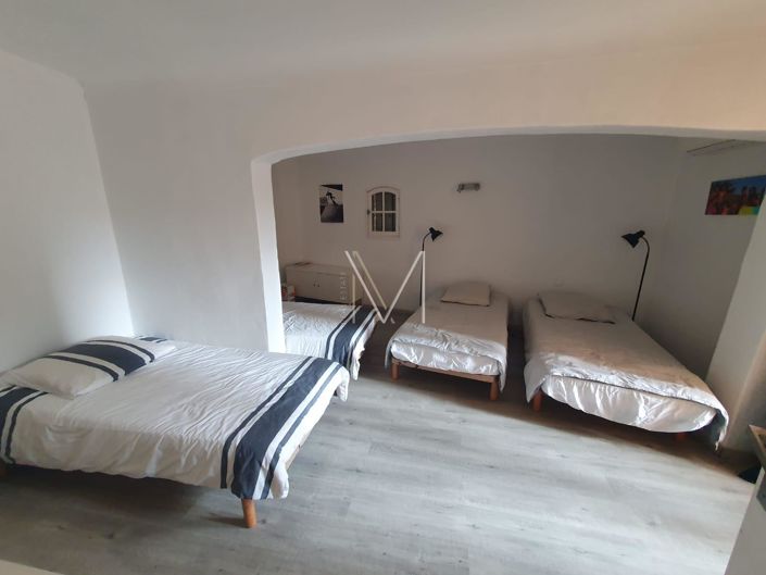 Image No.9-4 Bed House for sale