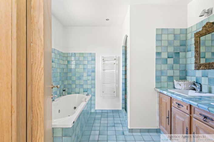 Image No.27-4 Bed House for sale