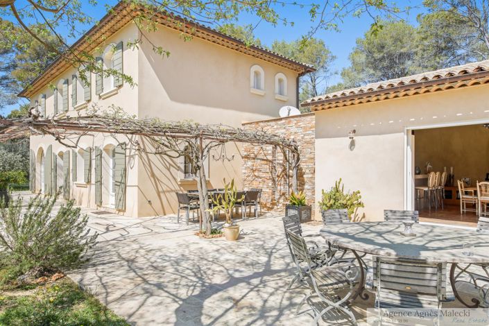 Image No.3-4 Bed House for sale