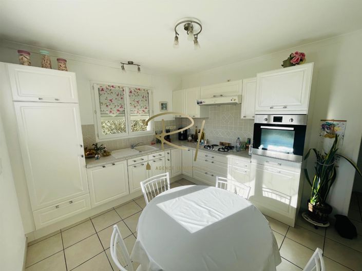 Image No.3-2 Bed House for sale