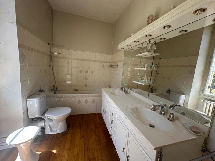 Image No.15-5 Bed House for sale