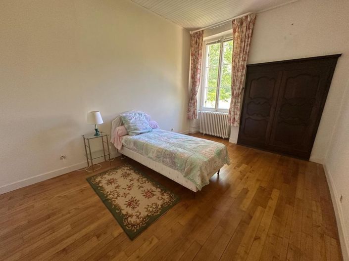 Image No.18-5 Bed House for sale