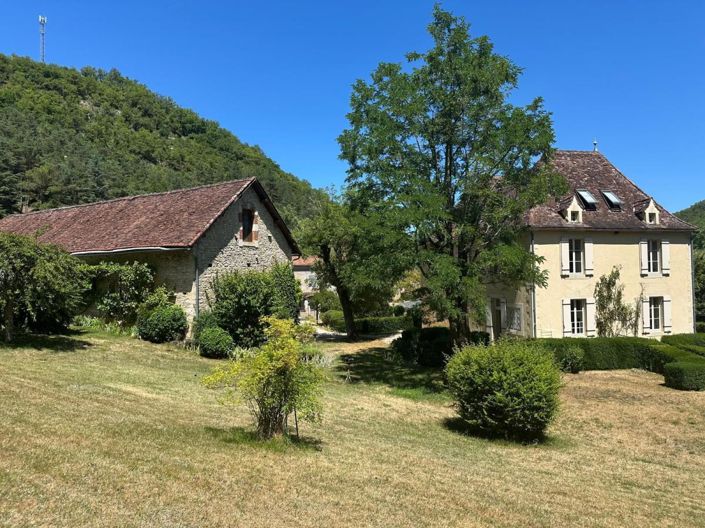 Image No.7-5 Bed House for sale