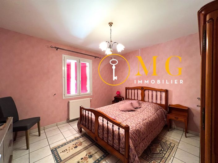 Image No.8-3 Bed House for sale