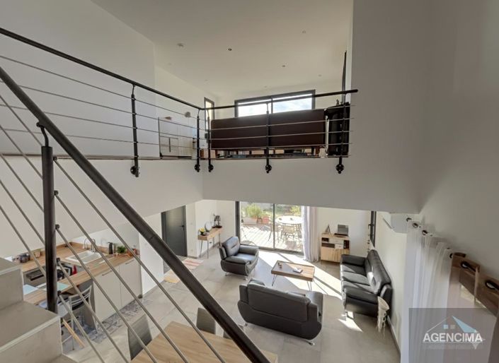 Image No.5-5 Bed House for sale