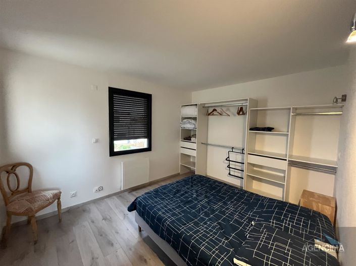 Image No.9-5 Bed House for sale