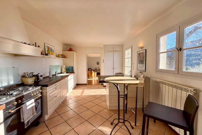 Image No.14-3 Bed House for sale