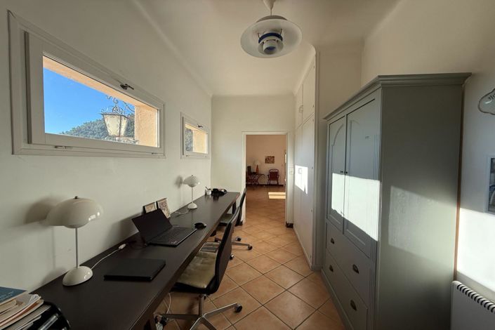 Image No.16-3 Bed House for sale