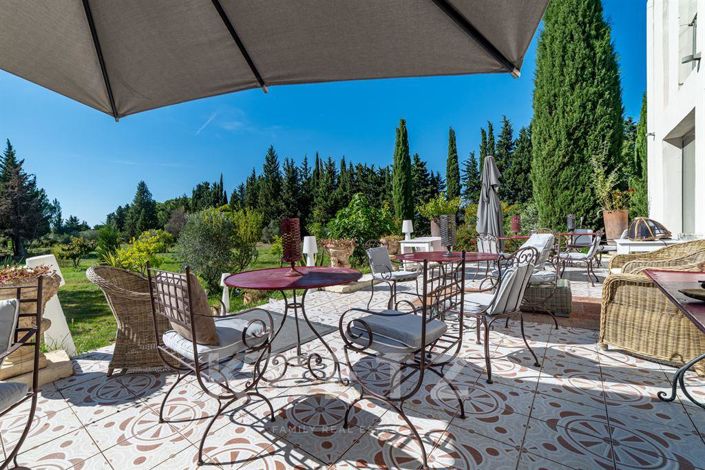 Image No.3-8 Bed Property for sale