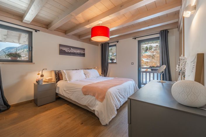 Image No.12-6 Bed House for sale