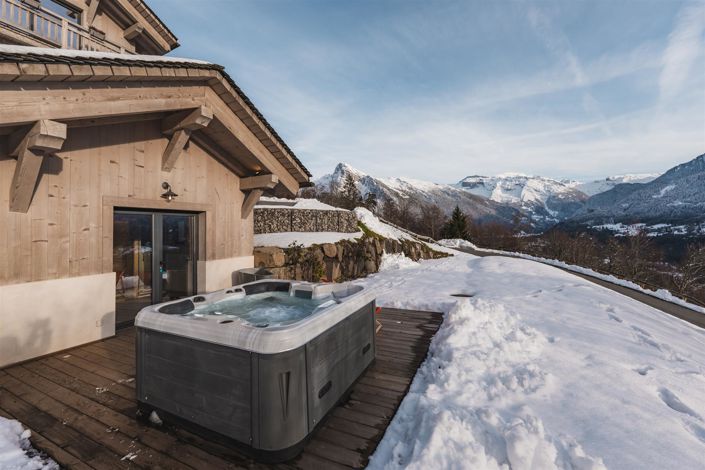 Image No.22-6 Bed House for sale